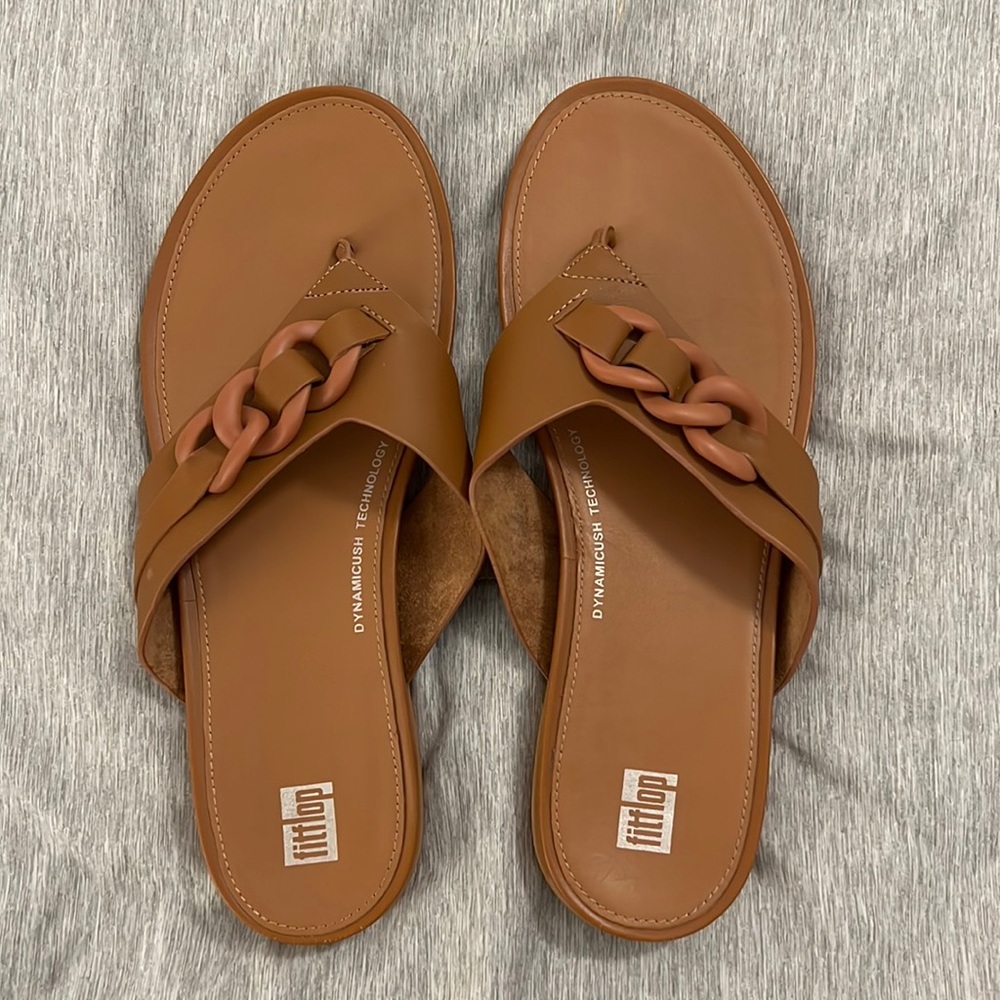 EUC!  FlitFlop Leather Sandals in Size 9